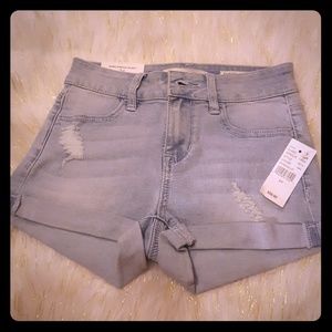 NWT Bullhead shorts